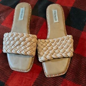 Steve Madden slip on sandals 9
